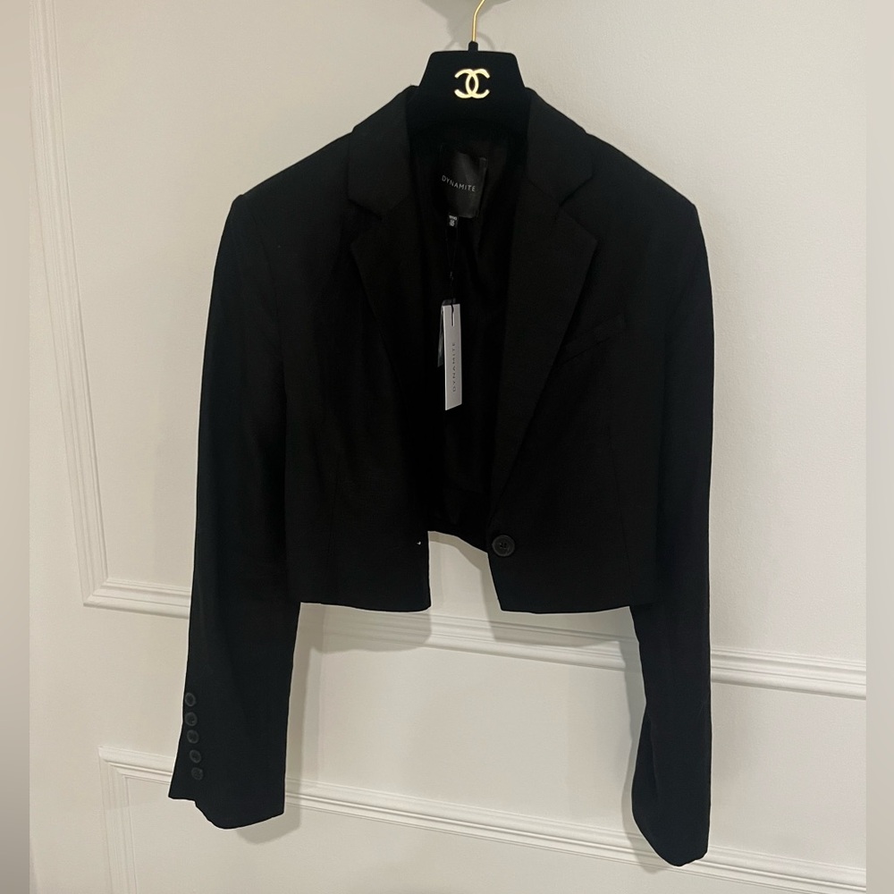 Dynamite Black Cropped Linen Blazer